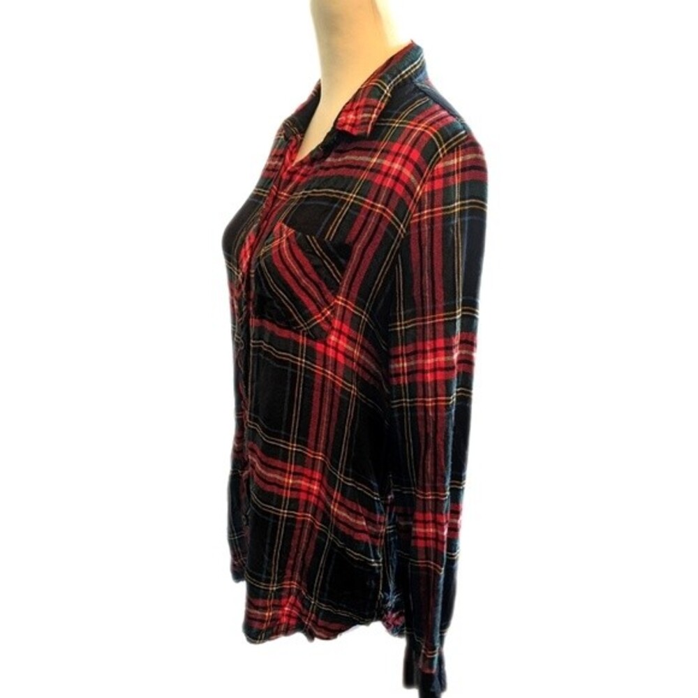 beachlunchlounge 100% rayon, red Charlie button down, split tail, soft M - Picture 2 of 8